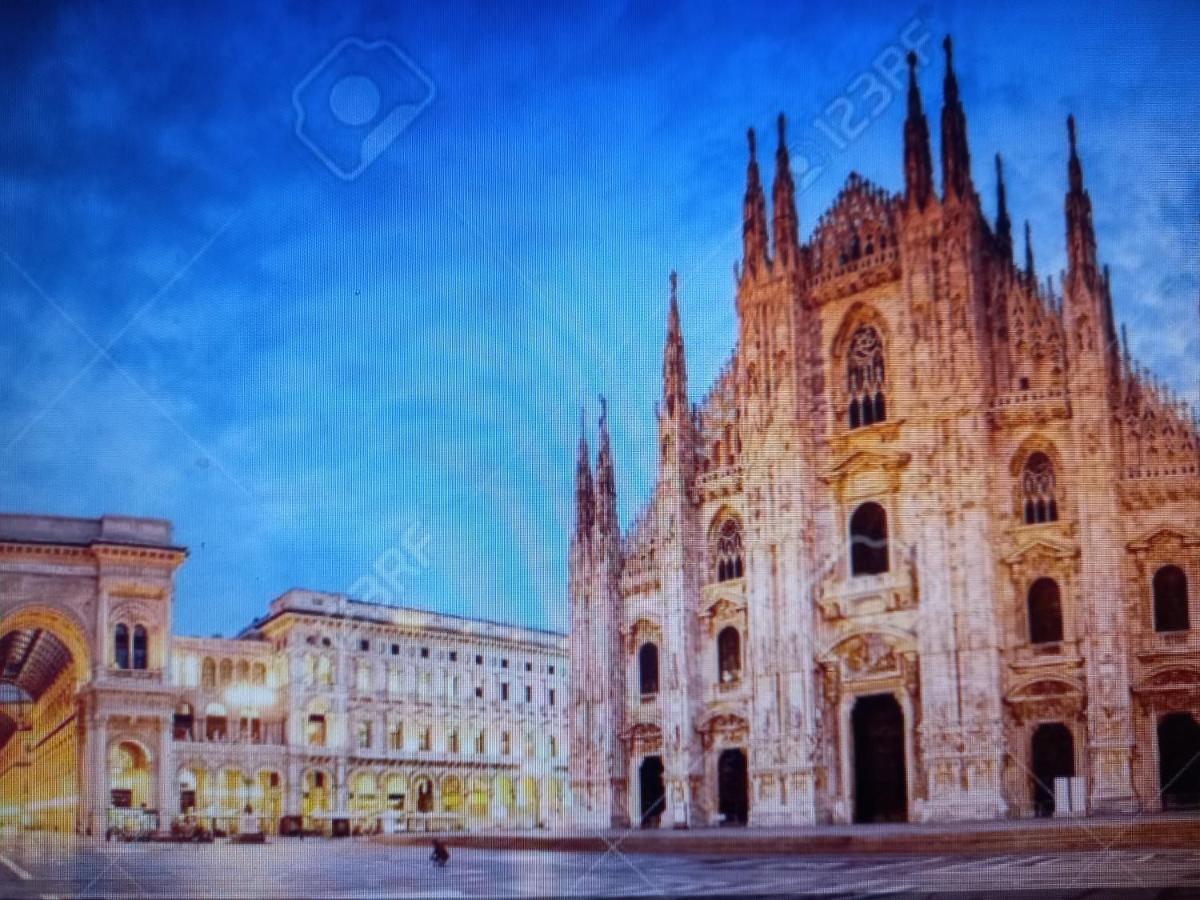  Apartment Milan Bagian luar foto