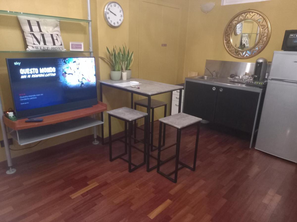  Apartment Milan Bagian luar foto